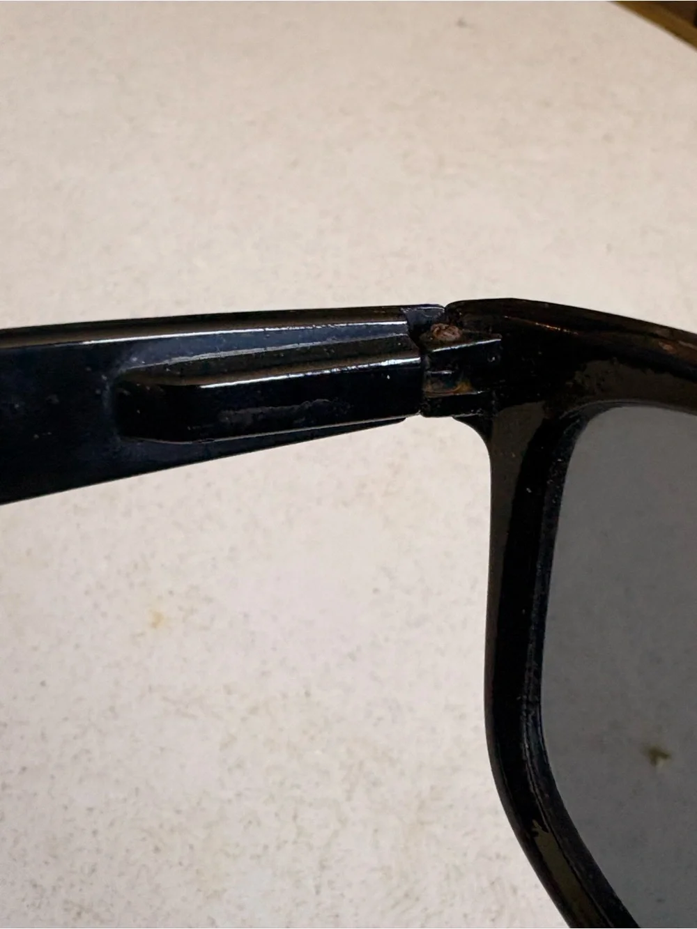 Ray-Ban Classic Sunglasses